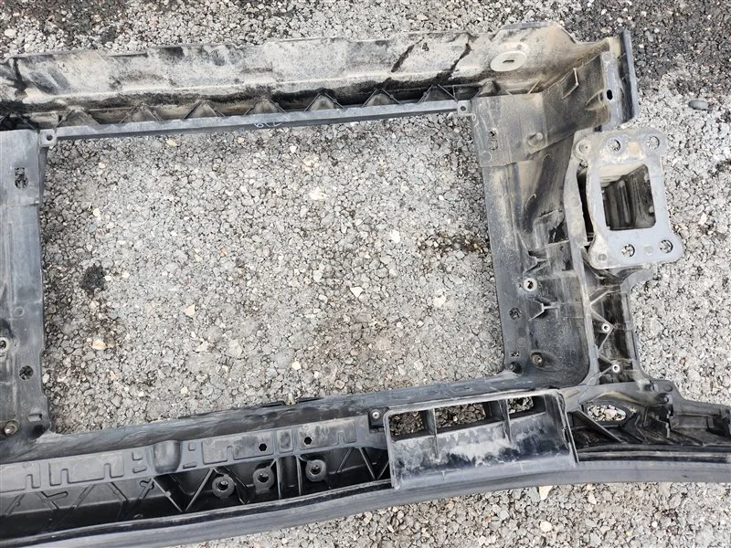 Рамка радиатора передняя Audi A3 8P CDA 2004-2013 - миниатюра 7
