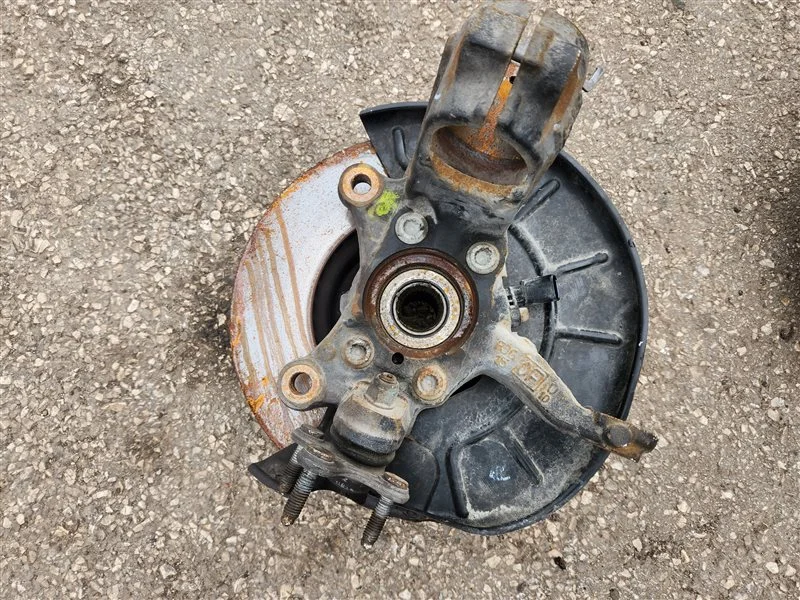 Кулак поворотный передний Audi A3 8P CDA 2004-2013 - миниатюра 3