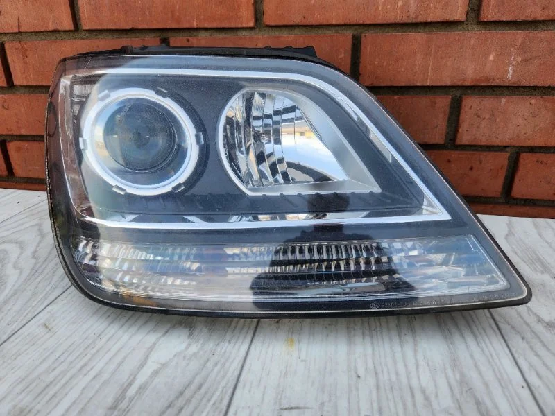 Фара передняя правая Kia Mohave HM D6EA 2012 - миниатюра 8