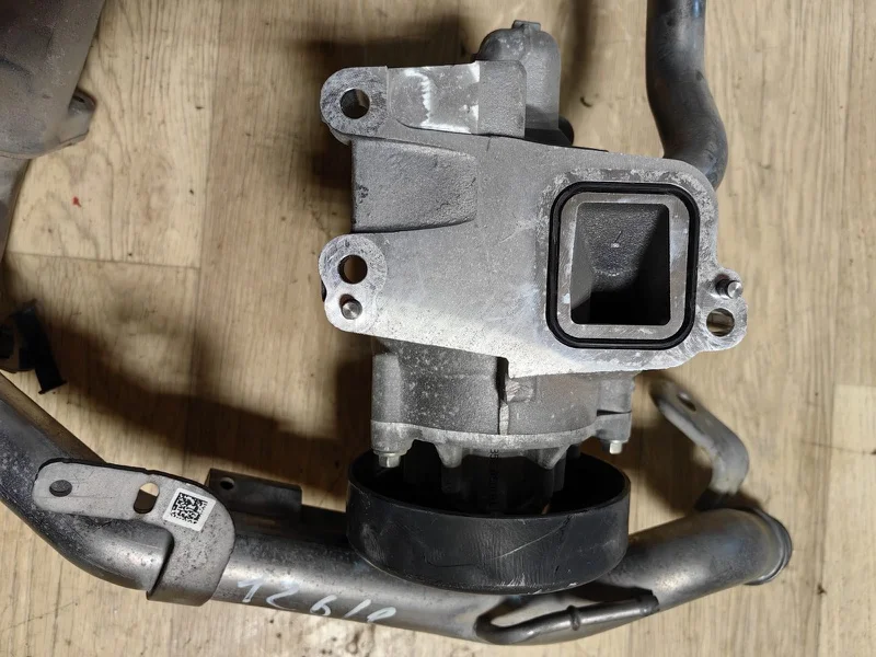 Помпа Ford Mustang LB5E 2.3 2019 - миниатюра 6