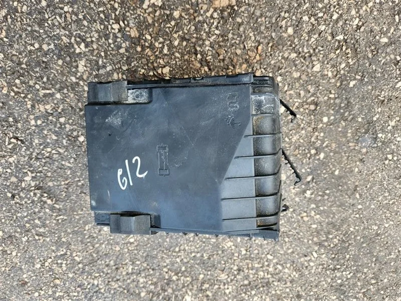 Блок предохранителей Audi A3 8P CDA 2004-2013 - миниатюра 8