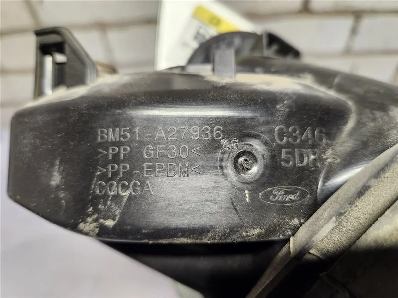 Лючок топливного бака Ford Focus 3 PNDA 2014 - миниатюра 6