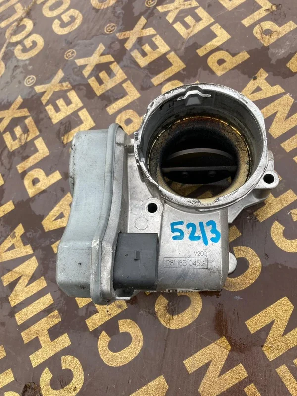 Дросельная заслонка Volkswagen Passat B6 BMR 2.0 - миниатюра 2