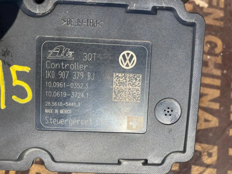 Блок ABS Volkswagen jetta 6 CFF 2015 - миниатюра 4