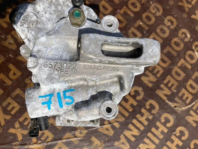 Компрессор кондиционера Opel Astra J A16LET 2012 - миниатюра 2