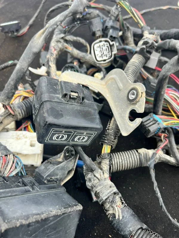 Проводка (коса моторная) Mitsubishi Pajero 4 6G75 - миниатюра 3