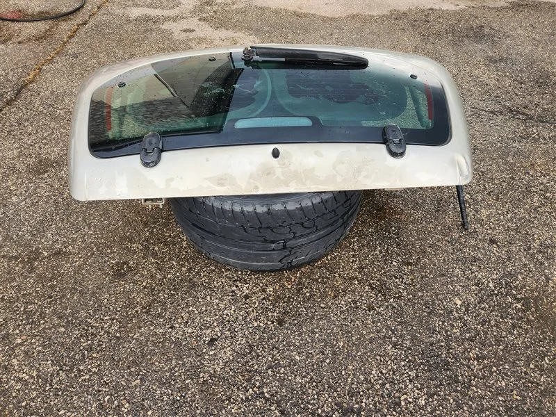 Крышка багажника Hyundai Tucson 2 G6BA 2011 - миниатюра 5