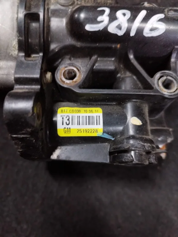 Корпус термостата Chevrolet Cruze 1 F18D4 2011 - миниатюра 3