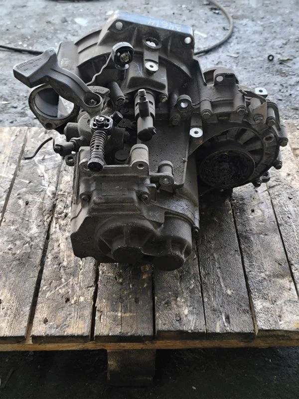 МКПП Volkswagen Passat B6 2.0 2010 - миниатюра 3