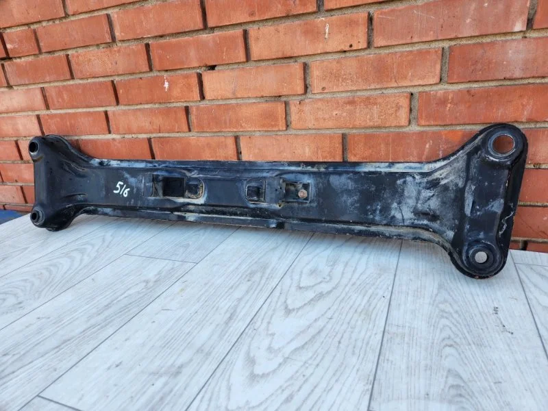 Балка поперечная Mitsubishi Pajero 4 6G75 2010 - миниатюра 3