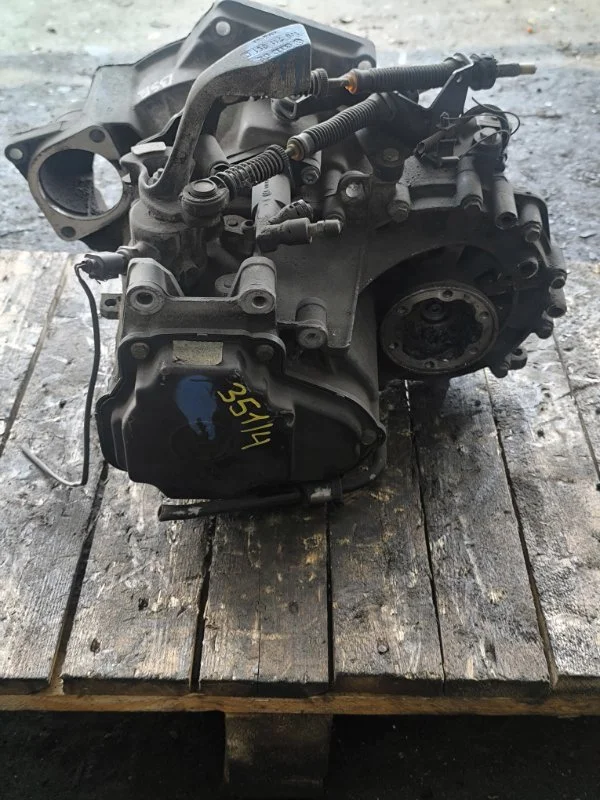 МКПП Volkswagen Passat B6 BSE 2011 - миниатюра 4