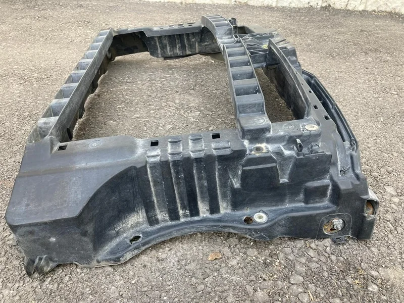 Рамка радиатора Volkswagen Golf GTI 6 CCT 2010 - миниатюра 10