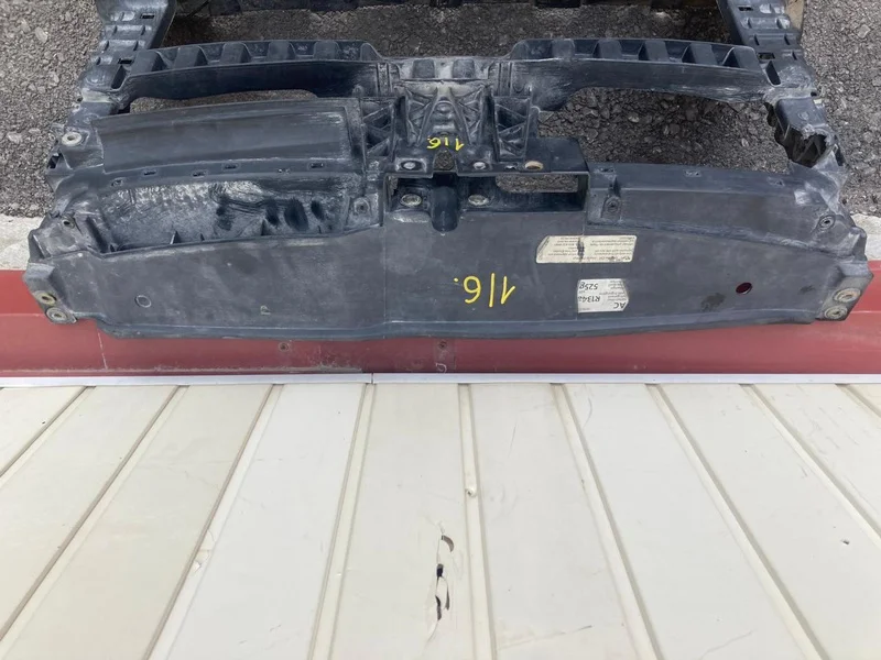 Рамка радиатора Volkswagen Golf GTI 6 CCT 2010 - миниатюра 2
