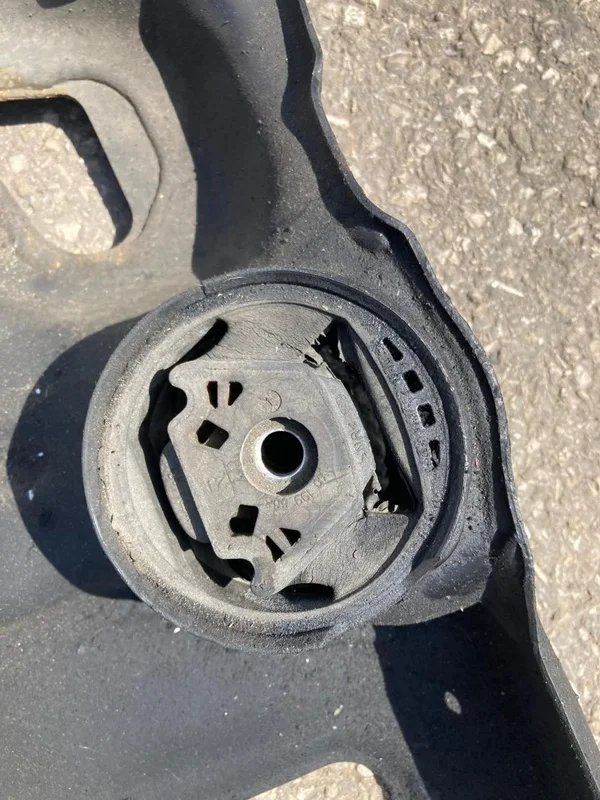 Балка подвески передняя Volkswagen jetta 6 CFF - миниатюра 9