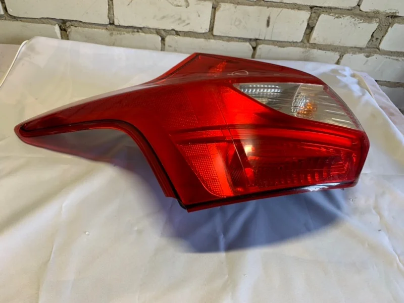 Стоп-сигнал левый Ford Focus 3 PNDA 2014 - миниатюра 2