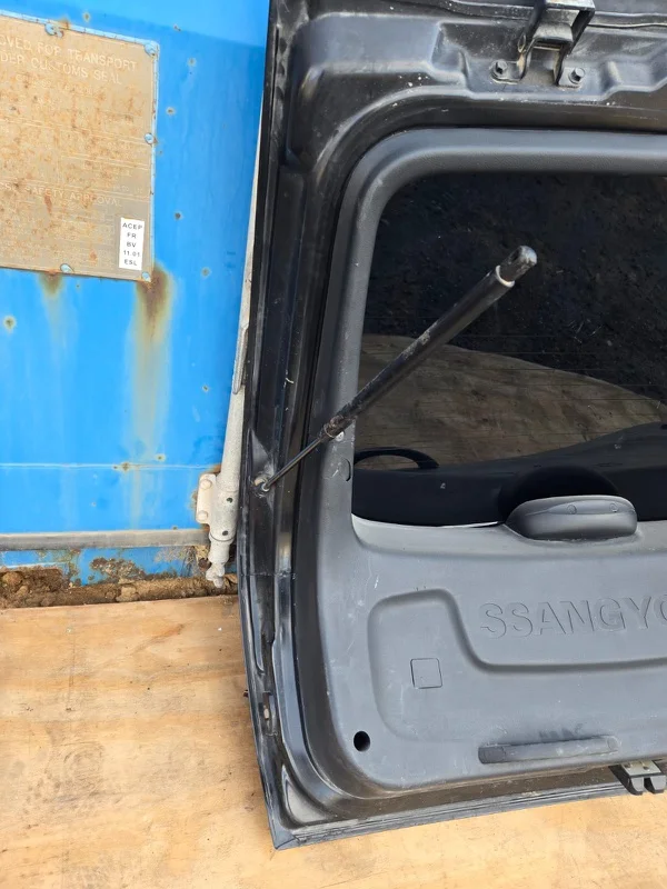Крышка багажника SsangYong Actyon 1 2010 - миниатюра 9