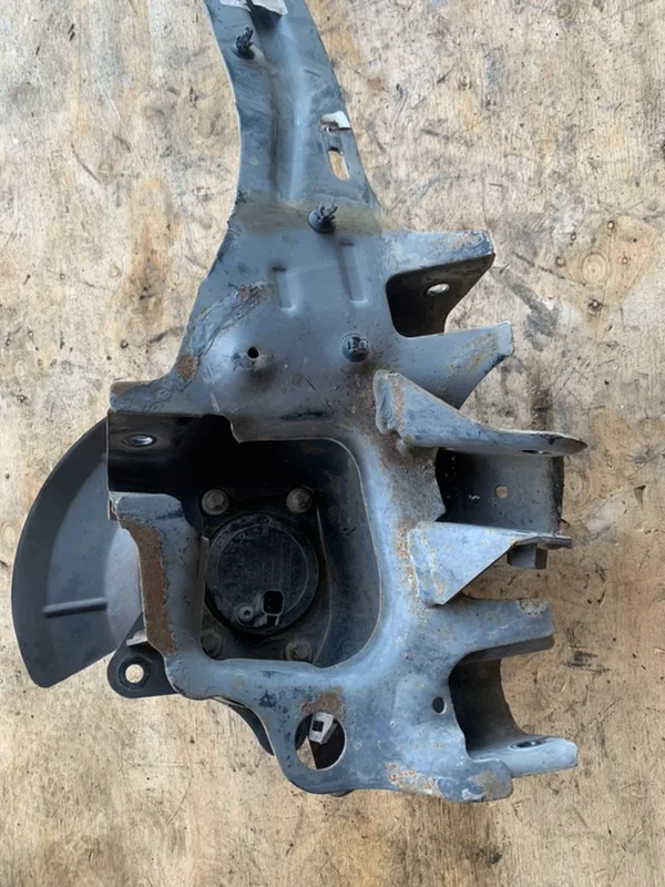 Кулак поворотный задний левый Ford Focus 3 PNDA - миниатюра 7