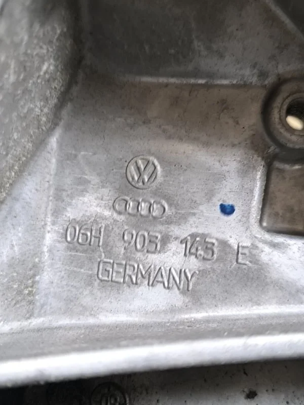 Корпус масляного фильтра Audi Q5 8R CDH 1.8 2008 - миниатюра 4