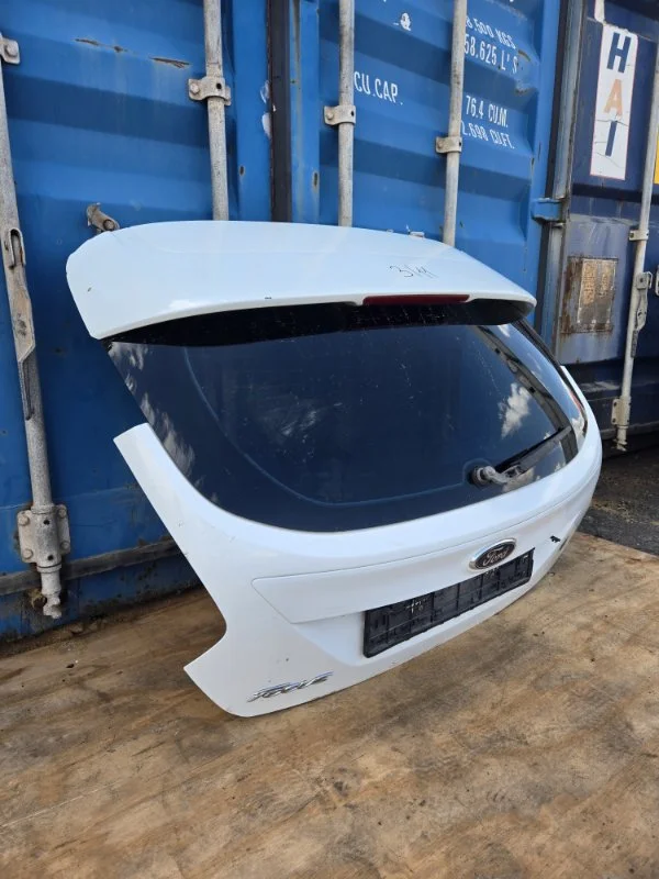Крышка багажника Ford Focus 3 2014 - миниатюра 4