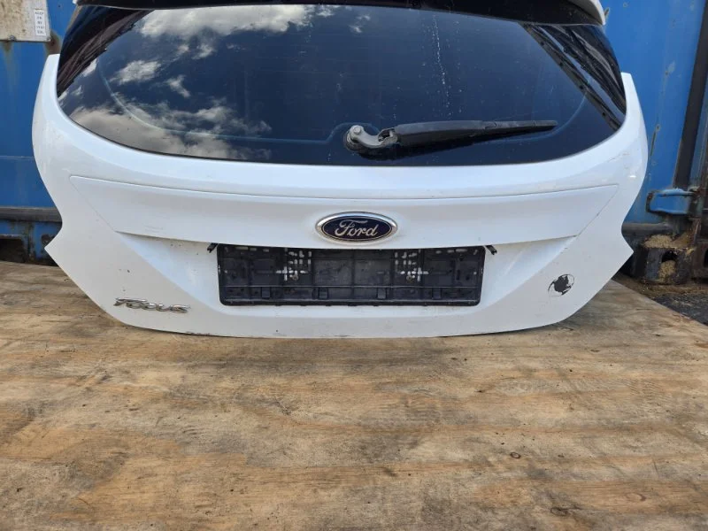 Крышка багажника Ford Focus 3 2014 - миниатюра 7