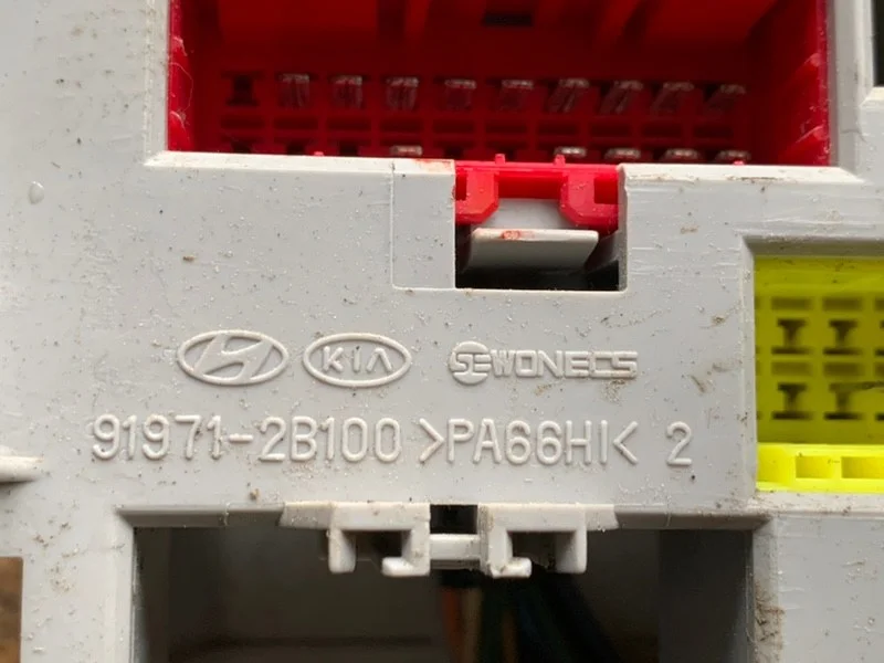 Блок электронный Hyundai Santa Fe 2 G6EA 2.7 2010 - миниатюра 10
