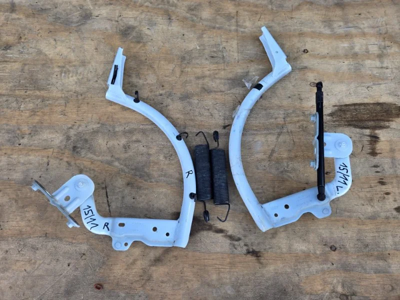 Петля крышки багажника Ford Focus 3 ХЭЧБЭК PNDA - миниатюра 2