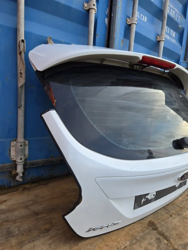 Крышка багажника Ford Focus 3 ХЭЧБЭК PNDA 2012 - миниатюра 7