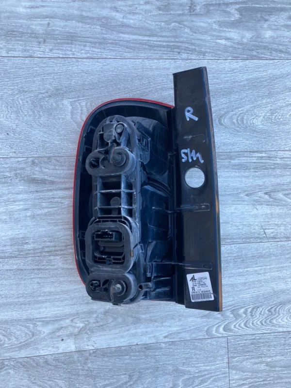 Стоп-сигнал правый RENAULT Duster 1 F4R 2.0 2012 - миниатюра 4