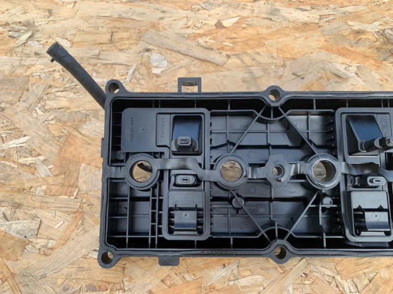 Крышка головки блока цилиндров Nissan Qashqai J10 - миниатюра 8
