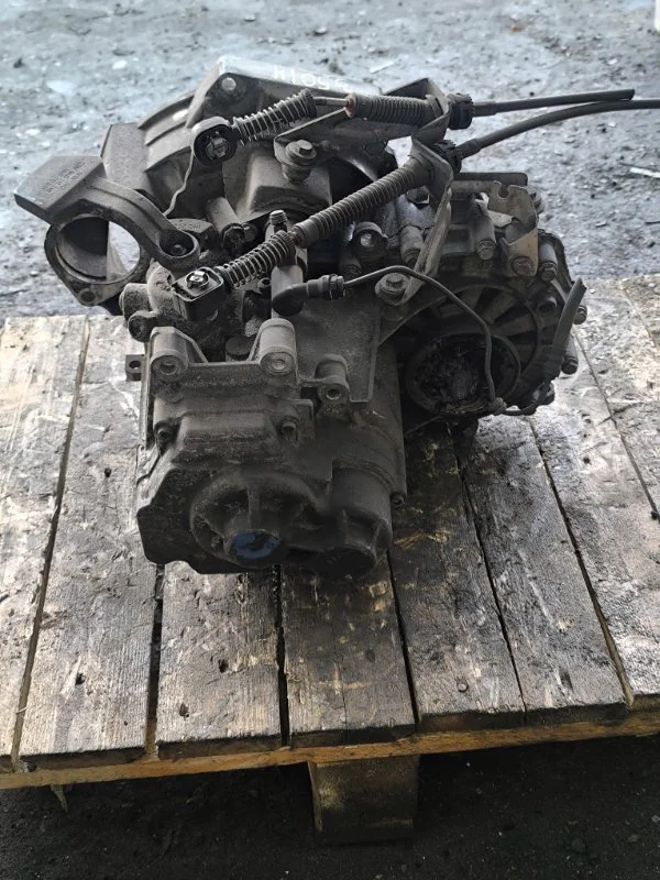 МКПП Volkswagen Passat B6 2.0 2011 - миниатюра 4