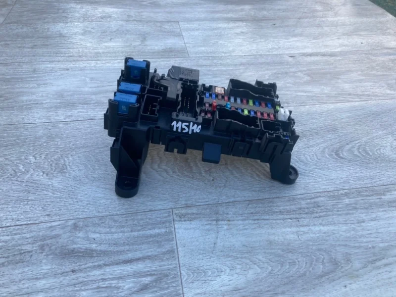 Блок предохранителей салонный Suzuki Grand Vitara - миниатюра 6