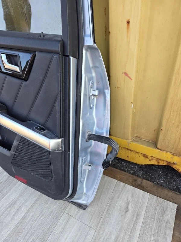 Дверь боковая задняя левая Mercedes-Benz GLK350 - миниатюра 8