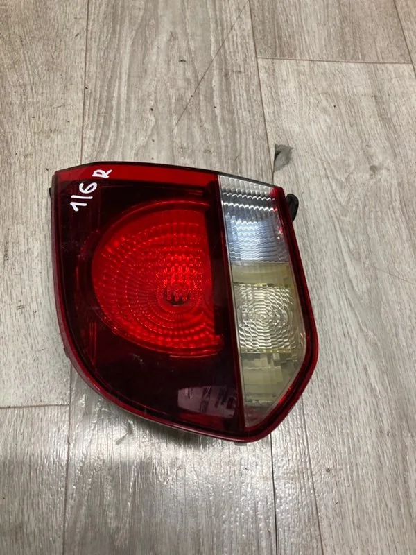 Стоп-сигнал правый Volkswagen Golf GTI 6 CCT 2010 - миниатюра 2