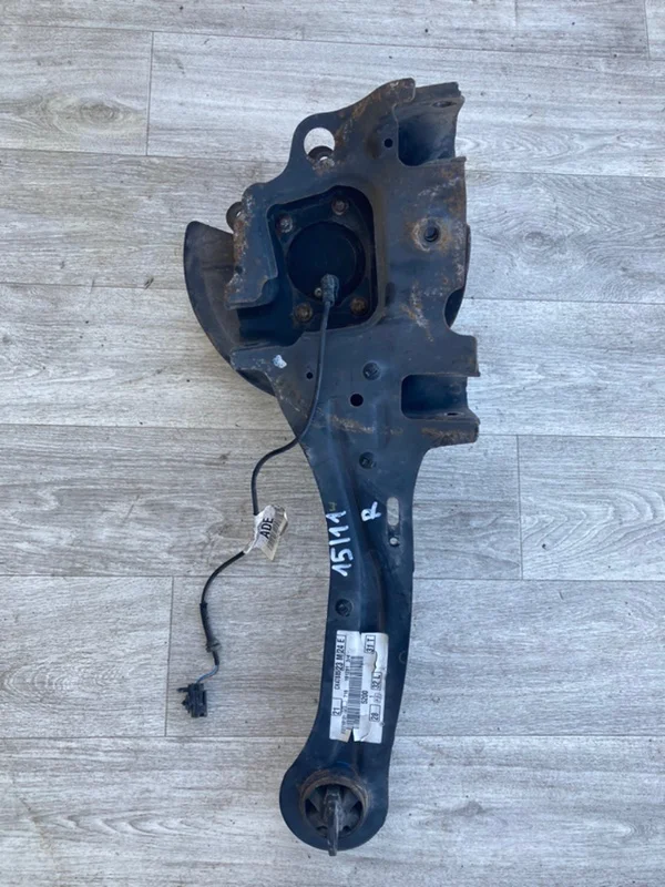 Кулак поворотный задний правый Ford Focus 3 ХЭЧБЭК - миниатюра 7