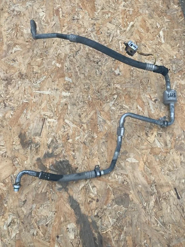 Трубка кондиционера RENAULT Duster 1 F4R 2.0 2012 - миниатюра 3