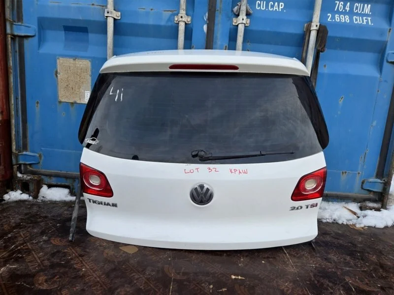 Крышка багажника Volkswagen tiguan 1 CCZ 2.0 2011 - изображение 1