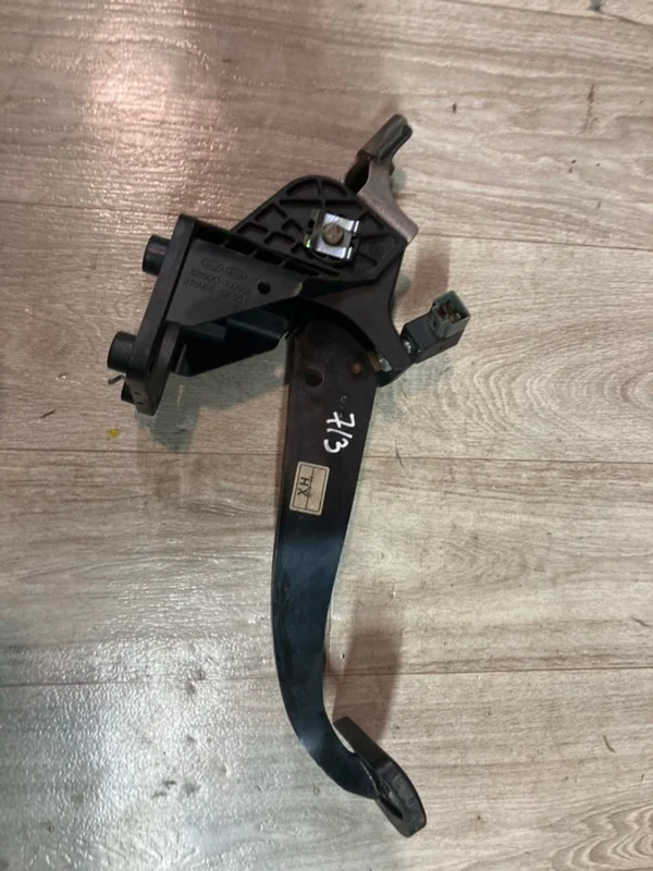 Педаль тормоза Kia Mohave HM D6EA 2012 - миниатюра 5