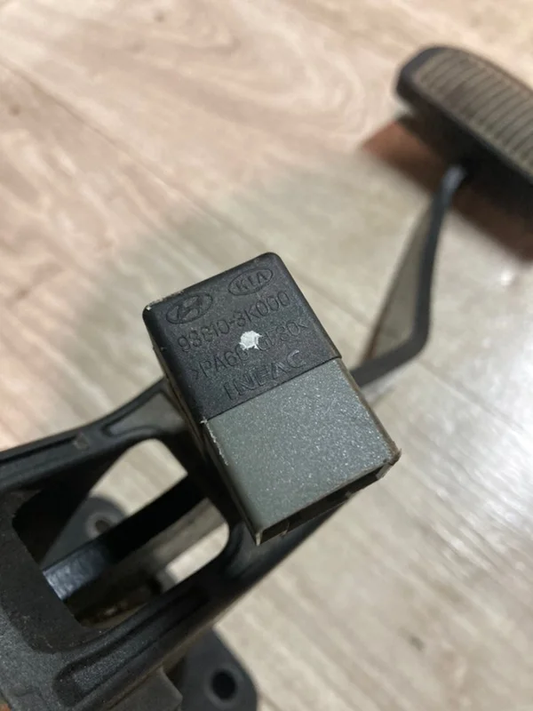 Педаль тормоза Kia Mohave HM D6EA 2012 - миниатюра 9