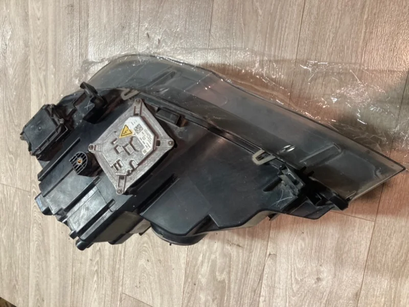 Фара ксеноновая передняя правая BMW X5 E70 N62B48B - миниатюра 4