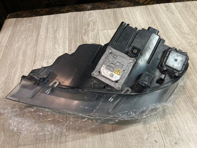 Фара ксеноновая передняя правая BMW X5 E70 N62B48B - миниатюра 6