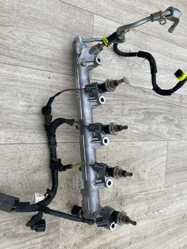 Топливная рейка Mazda СХ 7 L3 2.3 2012 - миниатюра 7