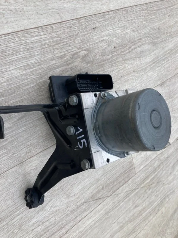 Блок ABS BMW X3 E83 N47D20 2010 - миниатюра 2