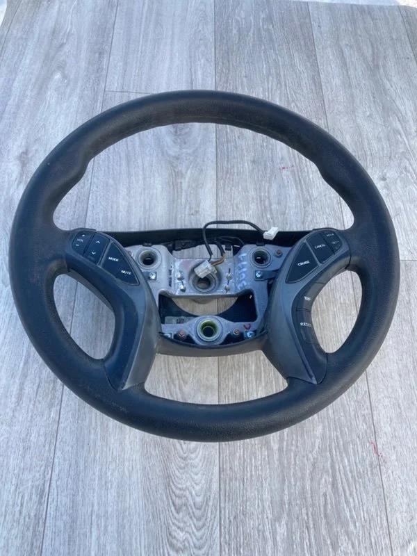 Руль Hyundai Elantra MD G4NB 1.8 2014 - миниатюра 3