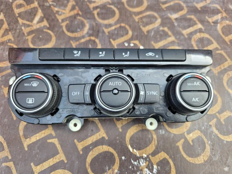 Блок управления климат-контролем Volkswagen Passat - миниатюра 2