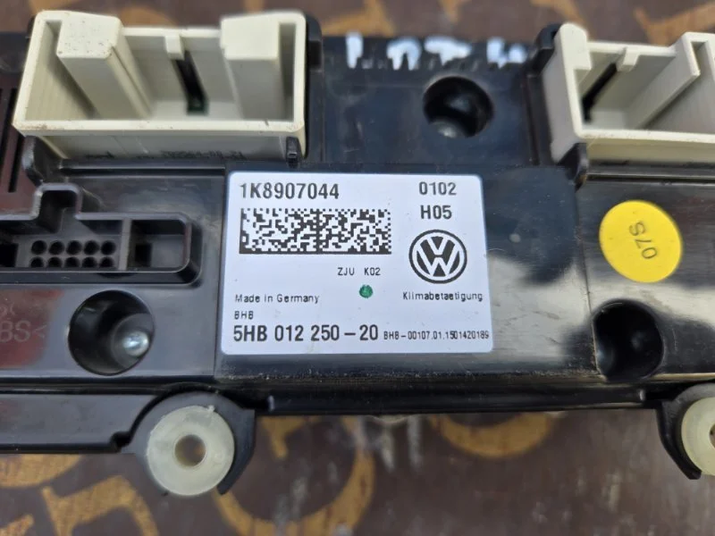 Блок управления климат-контролем Volkswagen Passat - миниатюра 6
