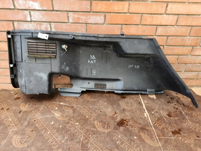 Обшивка багажника правая Mitsubishi Pajero 4 6G75 - миниатюра 4