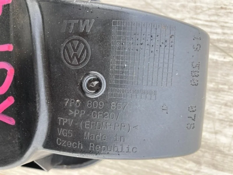 Лючок топливного бака Volkswagen Touareg NF 3.2 V6 - миниатюра 6