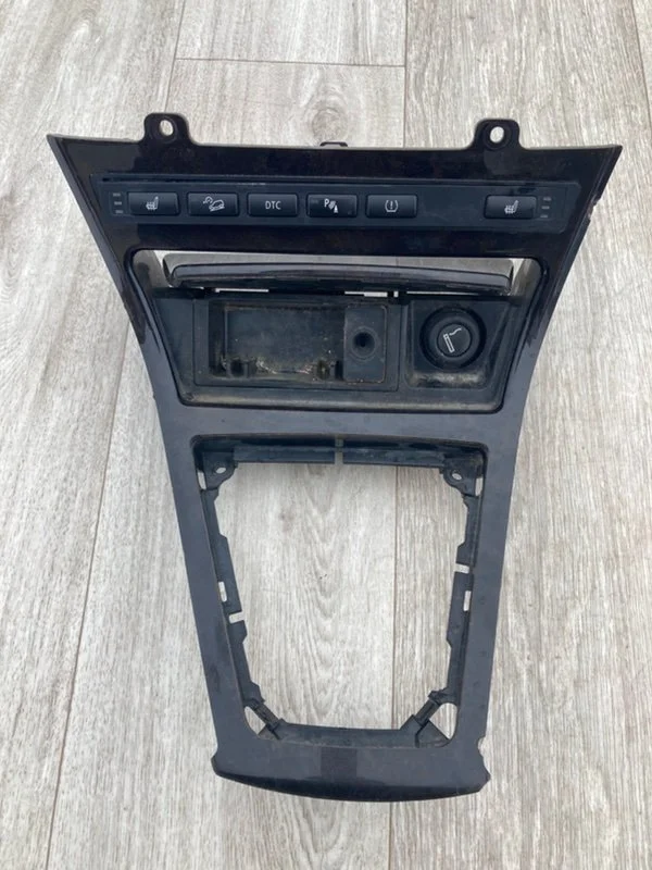 Пепельница BMW X3 E83 N47D20 2010 - миниатюра 4
