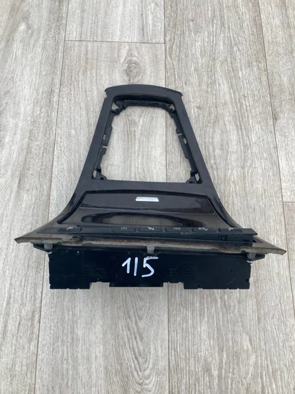 Пепельница BMW X3 E83 N47D20 2010 - миниатюра 5