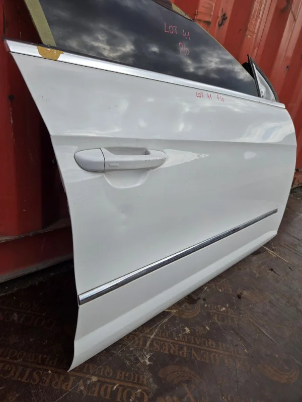 Дверь боковая передняя правая Volkswagen Passat СС - миниатюра 5